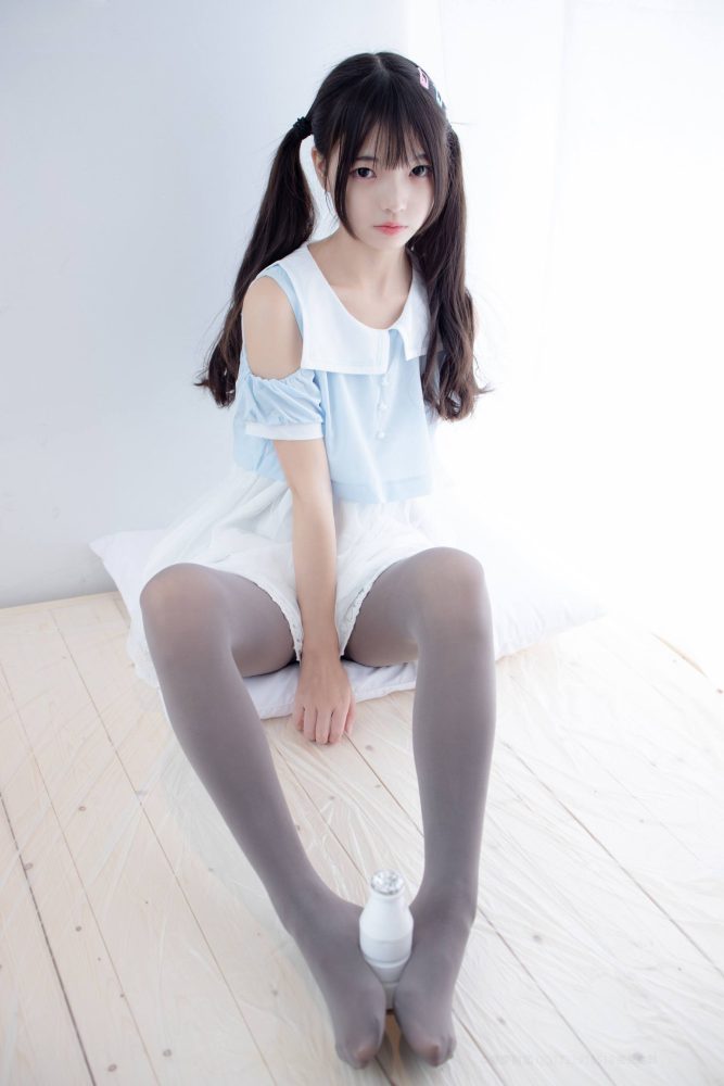 超级甜美的灰丝小姑娘【86P】20005-嘿次元