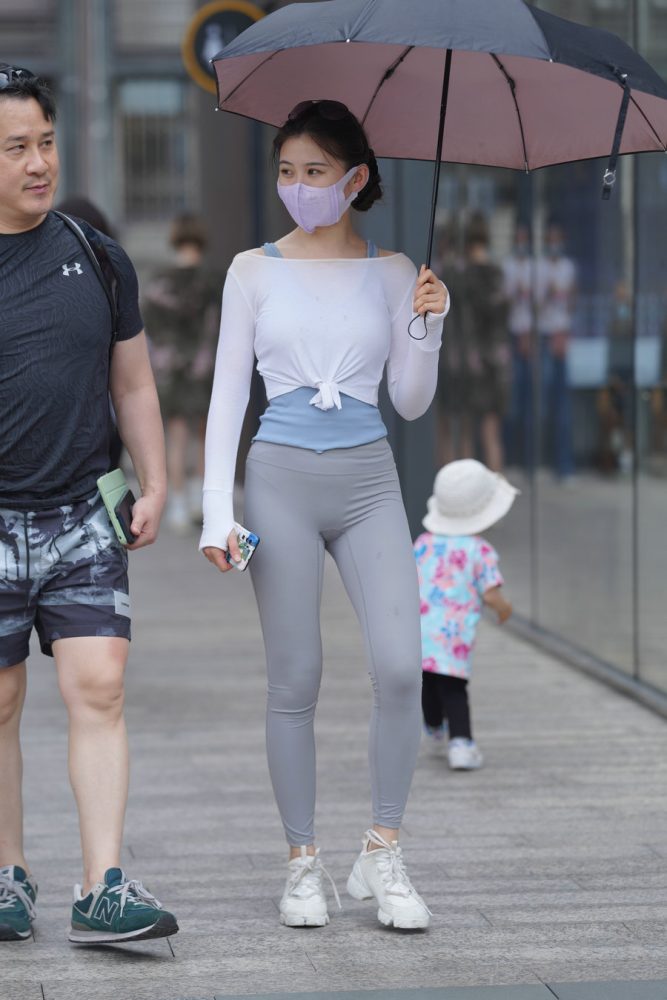 街拍逛街的瑜伽裤小女人  J2874 36P-469MB-嘿次元