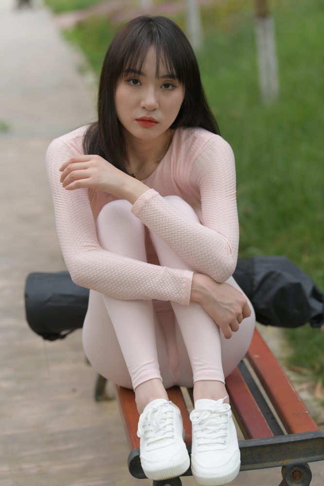 图片[1]-粉粉的瑜伽裤女孩太可爱了 J2090 854P1V-30.4GB-嘿次元