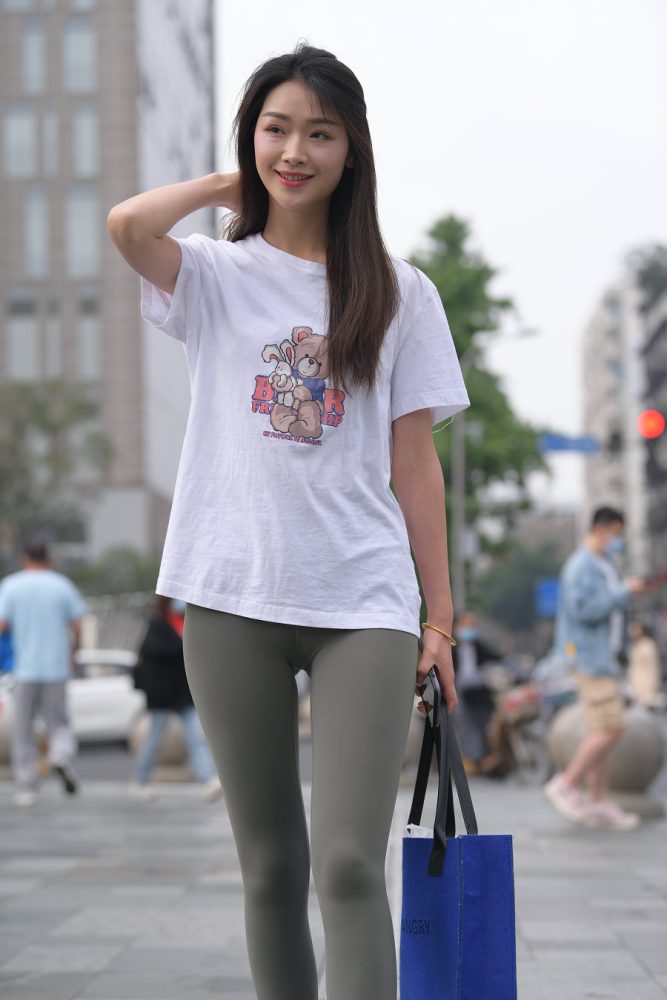 一身休闲装的瑜伽裤女孩J2961 709P1V-24.1GB-嘿次元