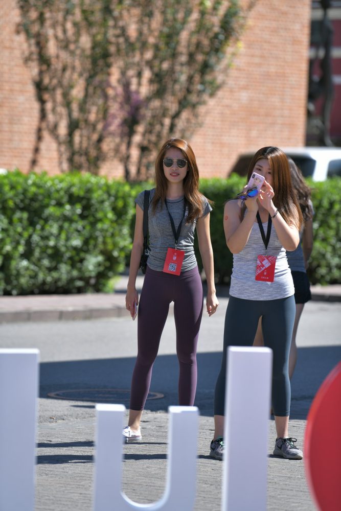 紫色瑜伽裤墨镜导游J4604 27P-336MB-嘿次元