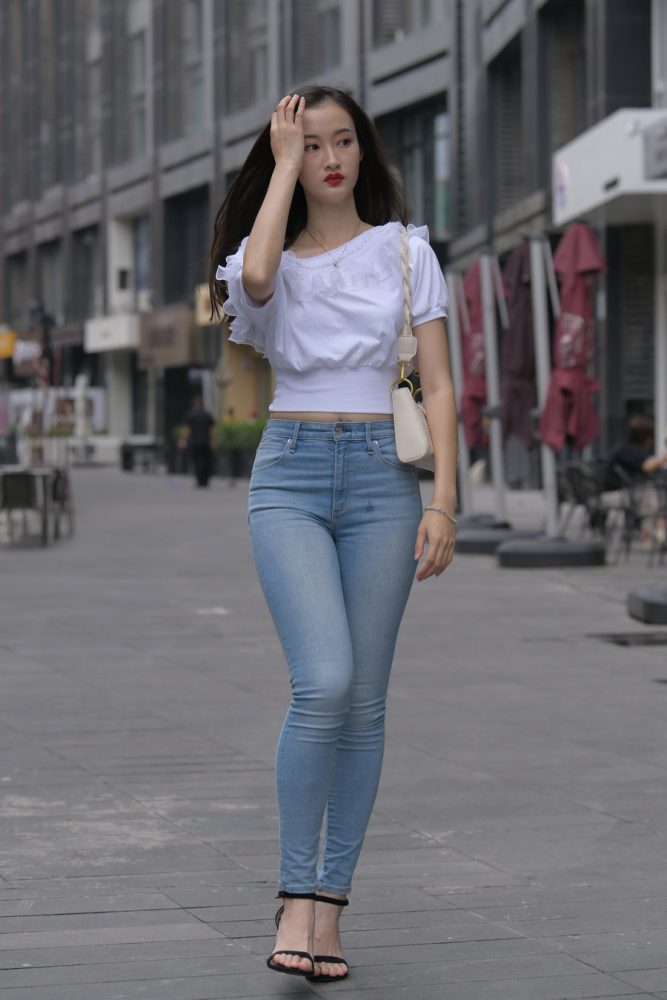 图片[1]-紧身牛仔裤女孩J2177 370P2V-19.4GB-嘿次元
