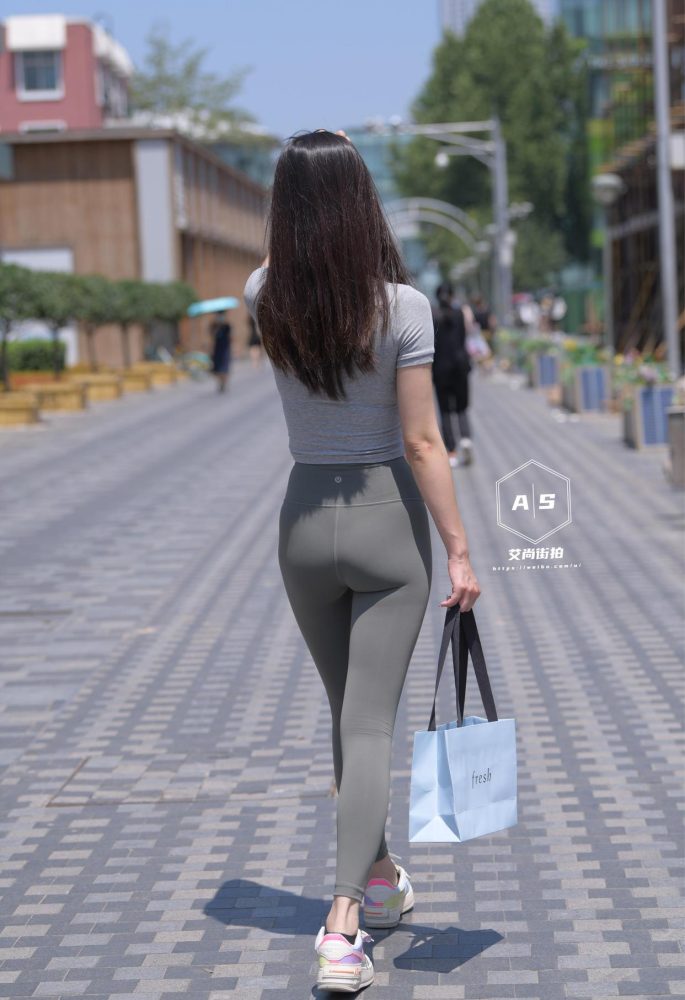 图片[1]-非常漂亮的瑜伽裤女孩J2192 501P1V-15.5GB-嘿次元
