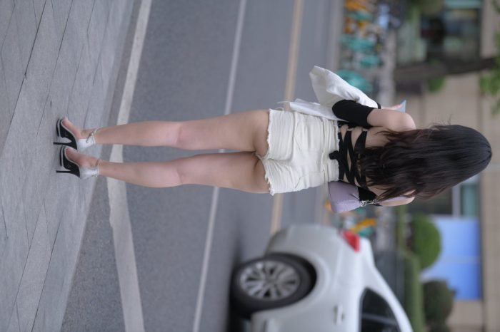 长发飘飘的白色热裤美丽女孩【49P】00029-嘿次元