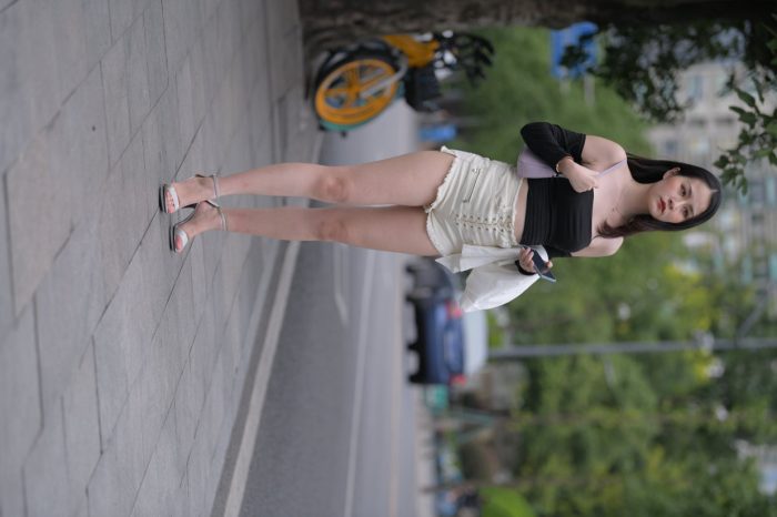 长发飘飘的白色热裤美丽女孩【49P】00029-嘿次元