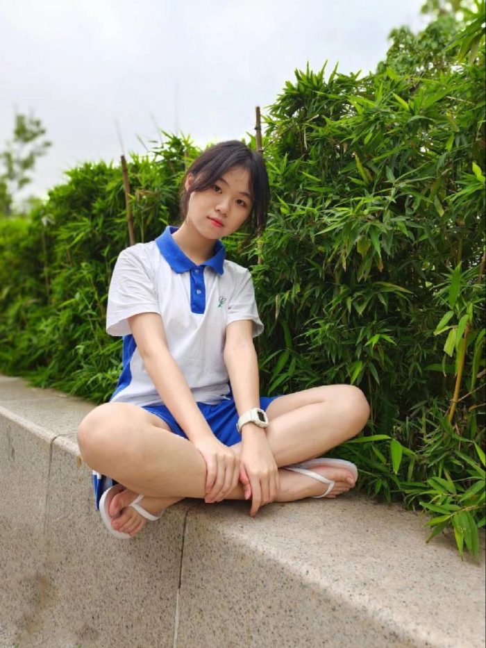 穿校服非常清纯的小姑娘【49P】20003-嘿次元