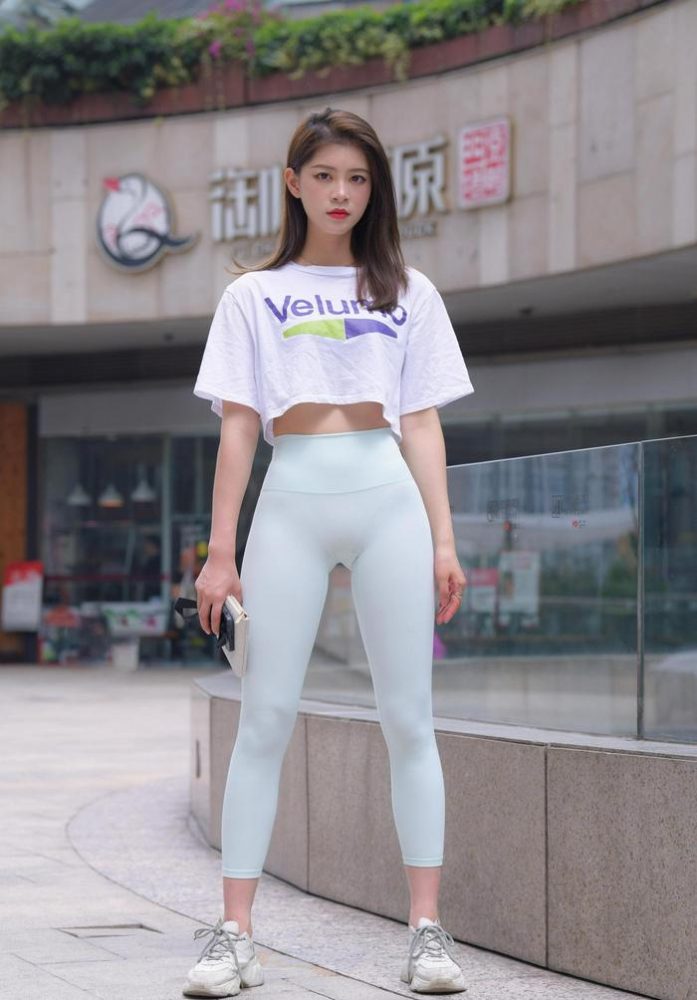 图片[1]-这个瑜伽裤女孩真的很漂亮 J1960 815P1V-28.9GB-嘿次元